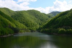 Italienische BergbewohnerInnen fordern: Die Nutzung des Wassers aus den Alpen soll vor allem den Berggemeinden Zugute kommen.